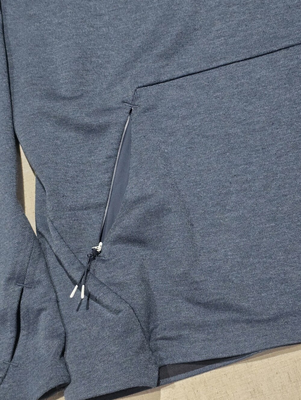 On Running Men's Hooded Half-Zip Sweatshirt Navy Blue Mens Large - Picture 7 of 11